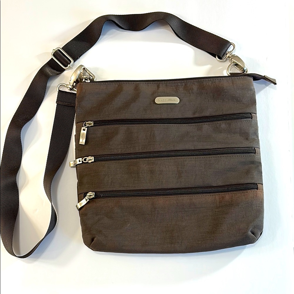 Baggallini Stylish Brown Crossbody Bag